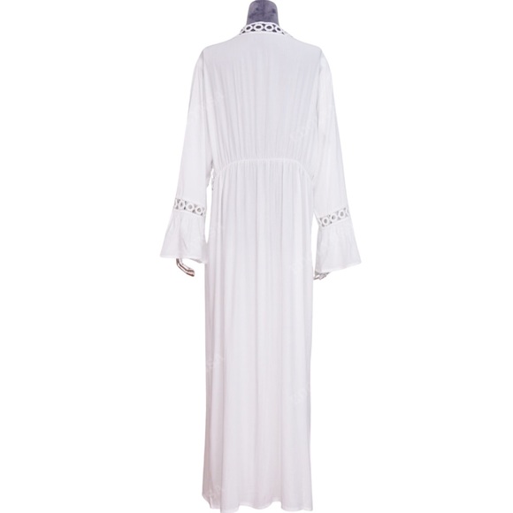 Boho Flowing White Cover Up Crochet Detail - Picture 13 of 16